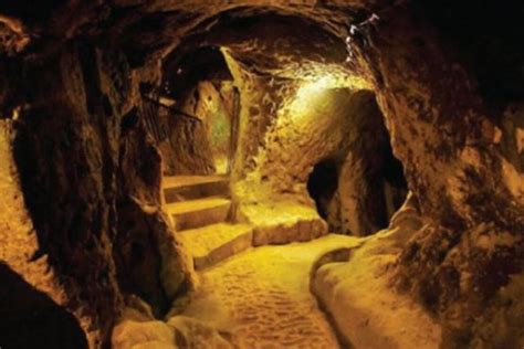 Antik dünyaya açılan yeraltı kapısının sırları kitabı